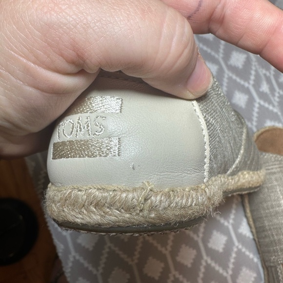 Tom’s  Beige Open Toe Flat Shoes, Women’s Size 6W - Picture 9 of 9